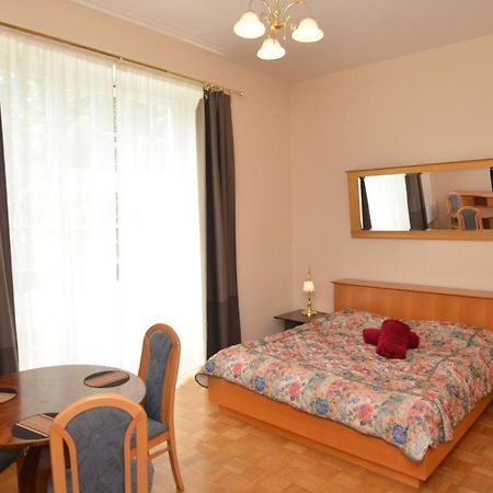 רוגאסקה סלאטינה Apartments Vektor Vila Golf מראה חיצוני תמונה