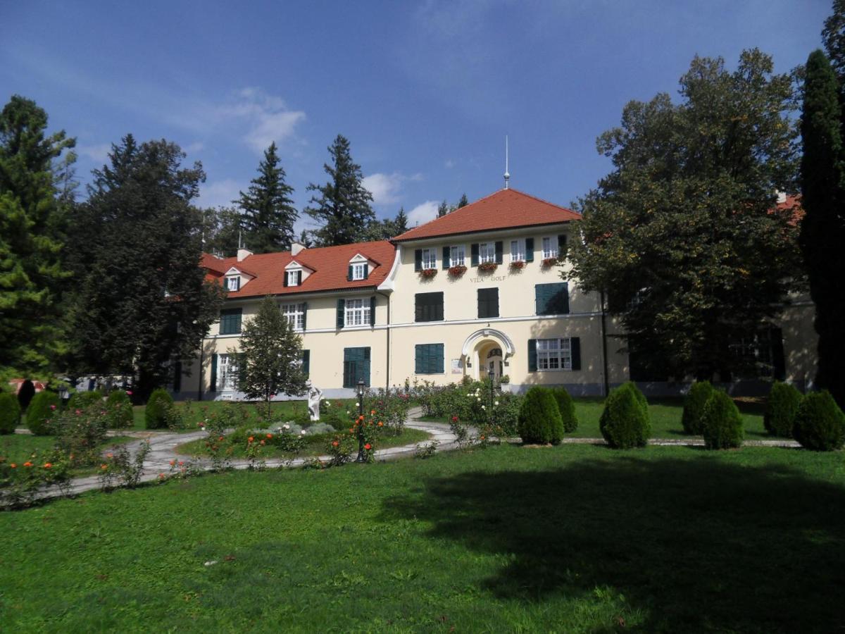 רוגאסקה סלאטינה Apartments Vektor Vila Golf מראה חיצוני תמונה