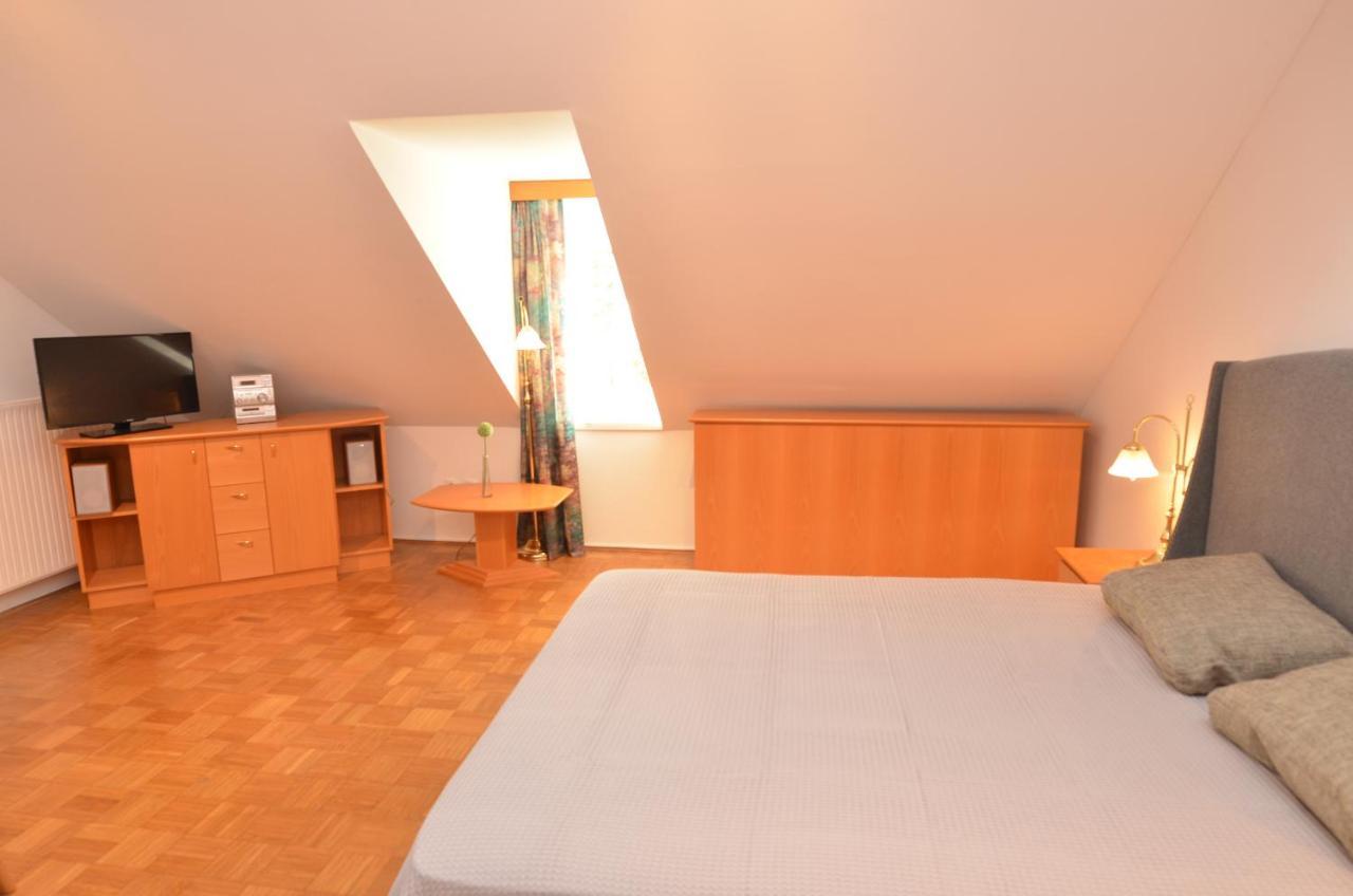 רוגאסקה סלאטינה Apartments Vektor Vila Golf מראה חיצוני תמונה