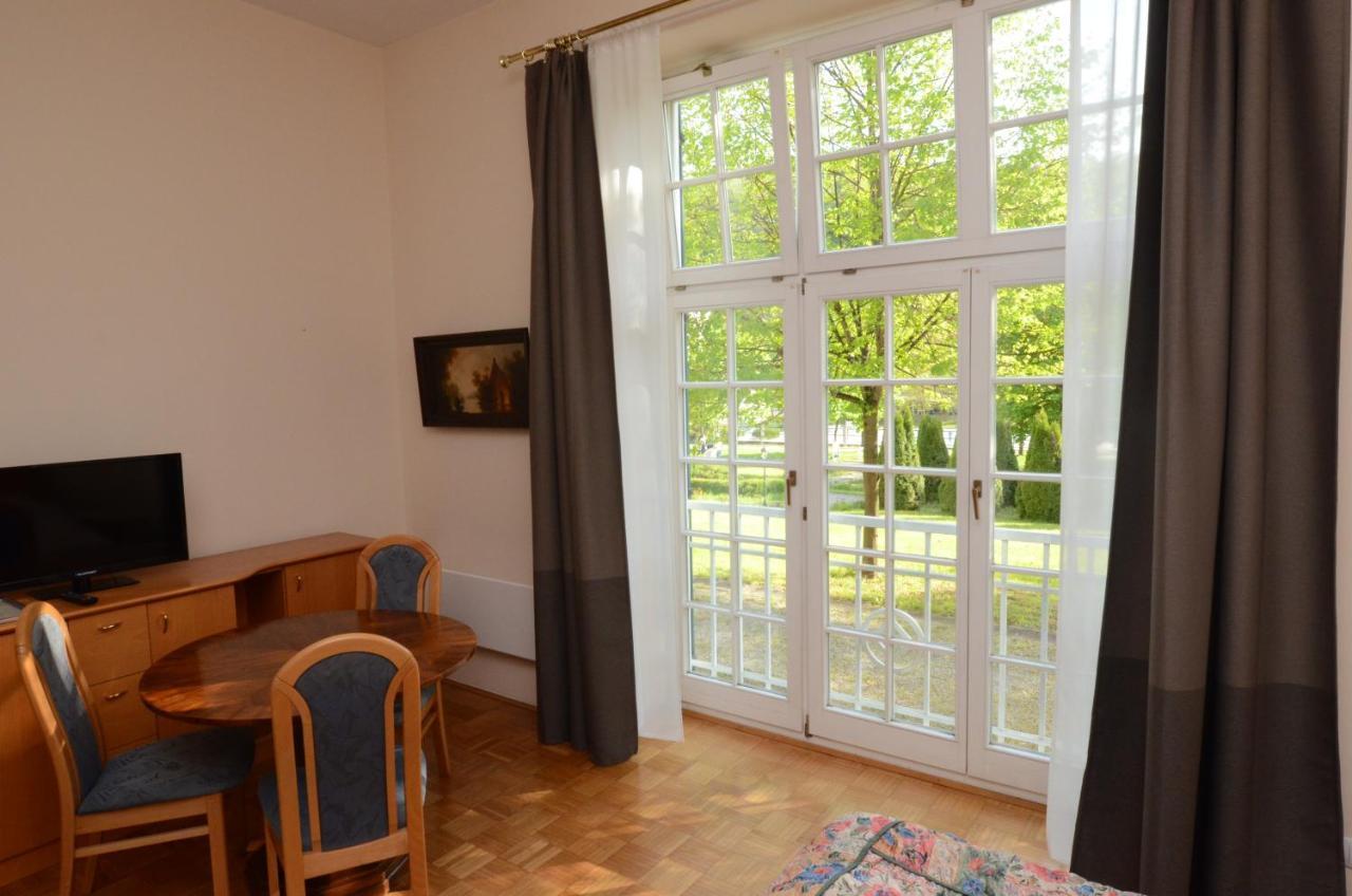 רוגאסקה סלאטינה Apartments Vektor Vila Golf מראה חיצוני תמונה